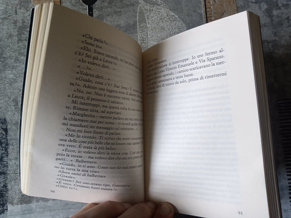 Ad occhi chiusi | Gianrico Carofiglio - Sellerio