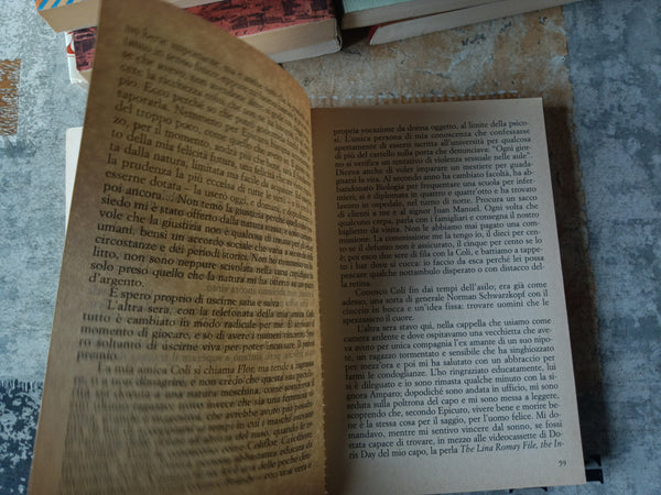 A caccia dell’ultimo uomo selvaggio | Vallvey Angela - Feltrinelli