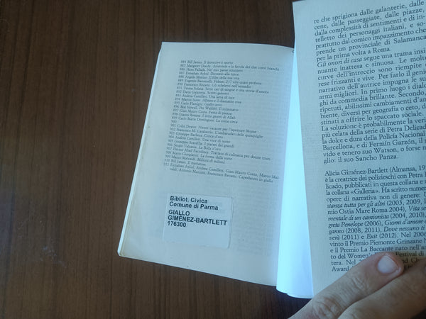 Gli onori di casa | Alicia Gimenez Bartlett - Sellerio