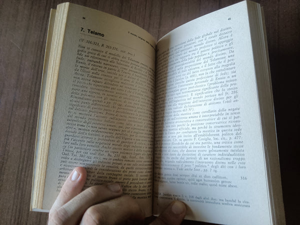 Il mondo religioso della tragedia romana | Guido Paduano