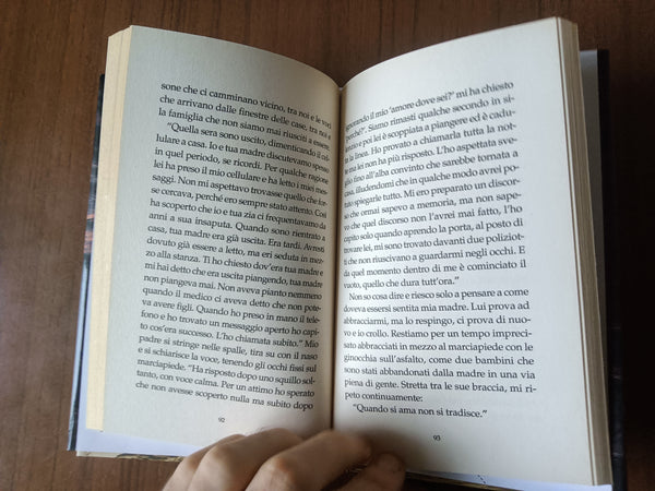 Chi sta male non lo dice | Antonio Dikele Distefano - Mondadori