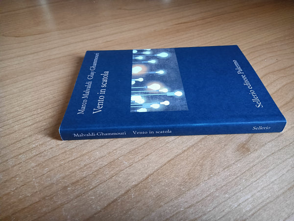 Vento in scatola | Malvaldi; Ghammouri - Sellerio