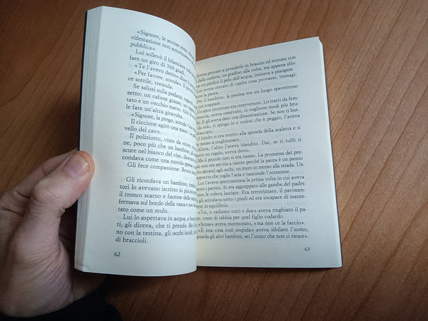 Fiaba di Natale. Il sorprendente viaggio dell’Uomo dell’aria | Simona Baldelli - Sellerio