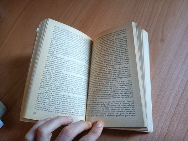 1945-1975 Italia. Fascismo antifascismo resistenza rinnovamento | Marco Fini, a cura di - Feltrinelli