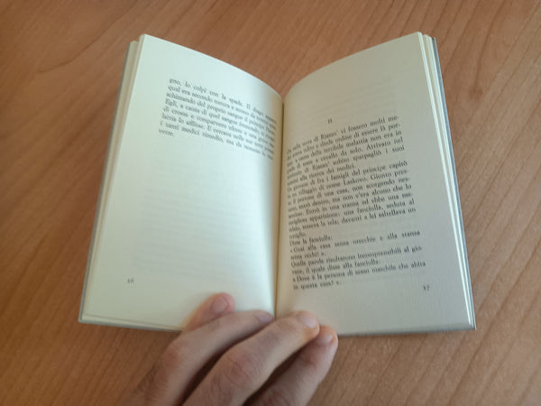 La fiaba d’amore dei principi russi Pietro e Fevronija | Aa.Vv - Sellerio