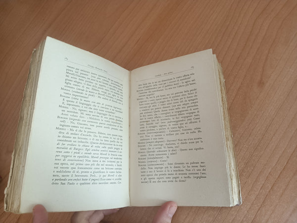 Commedie gradevoli. L’eroe; L’uomo del destino. Candida. Non si sa mai | G. B. Shaw - Mondadori