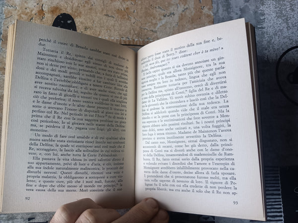 Souvenirs | Madame de Caylus - Sellerio