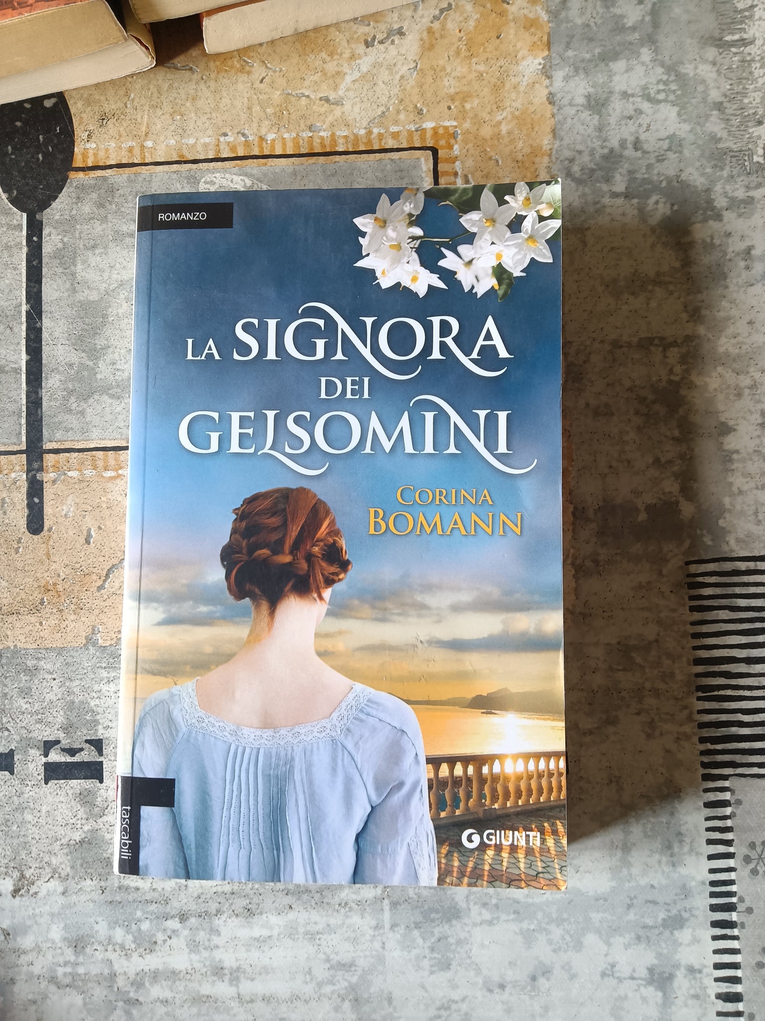 La signora dei gelsomini | Corina Bomann