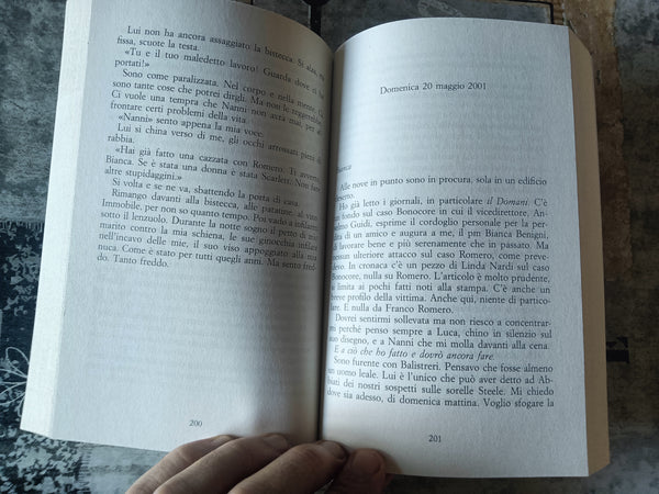 La moglie perfetta. I nuovi casi del commissario Balistreri. Vol. 4 | Roberto Costantini - Feltrinelli