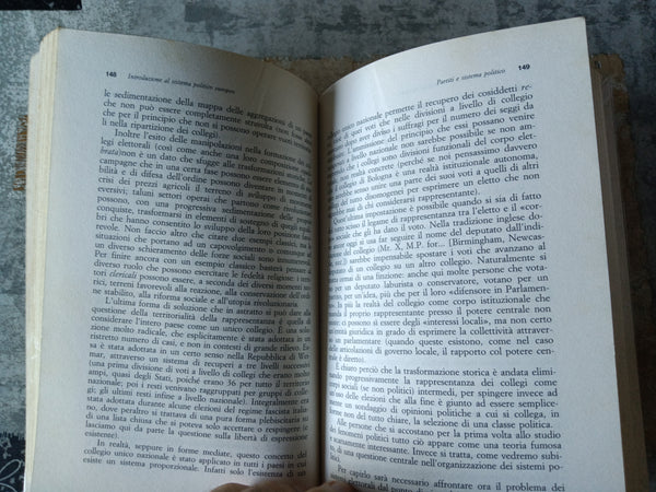 Introduzione alla storia dei partiti politici | Paolo Pombeni - Mulino