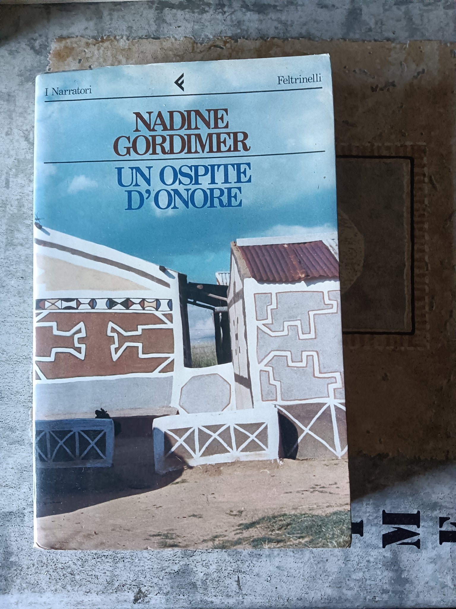 Un ospite d’onore | Nadine Gordimer - Feltrinelli