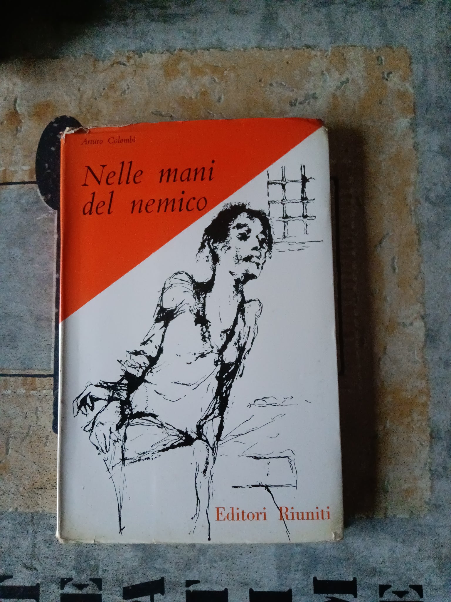 Nelle mani del nemico | Arturo Colombi