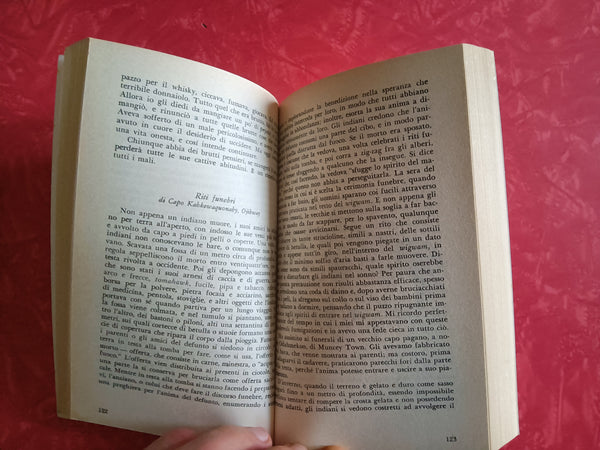 Sul sentiero di guerra. Scritti e testimonianze degli Indiani d’America | Charles Hamilton - Feltrinelli