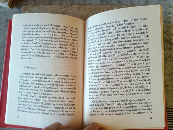 La piovra Rai sprechi, vizi e privilegi della televisione di Stato | Denise Pardo - Bompiani