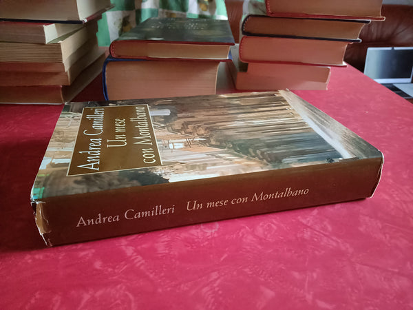 Un mese con Montalbano | Andrea Camilleri