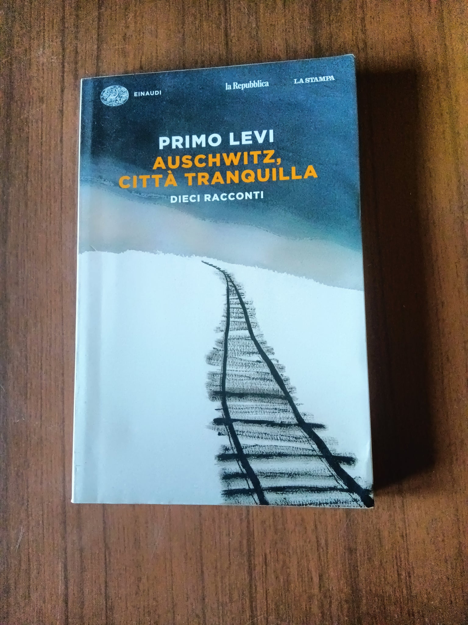 Auschwitz, città tranquilla. Dieci racconti | Primo Levi - Einaudi