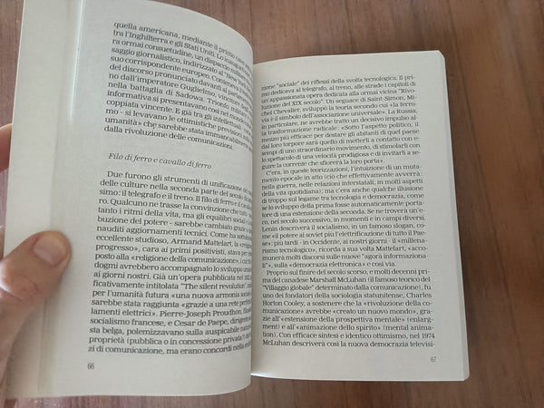 Sotto la notizia niente. Saggio sull’informazione planetaria | Claudio Fracassi
