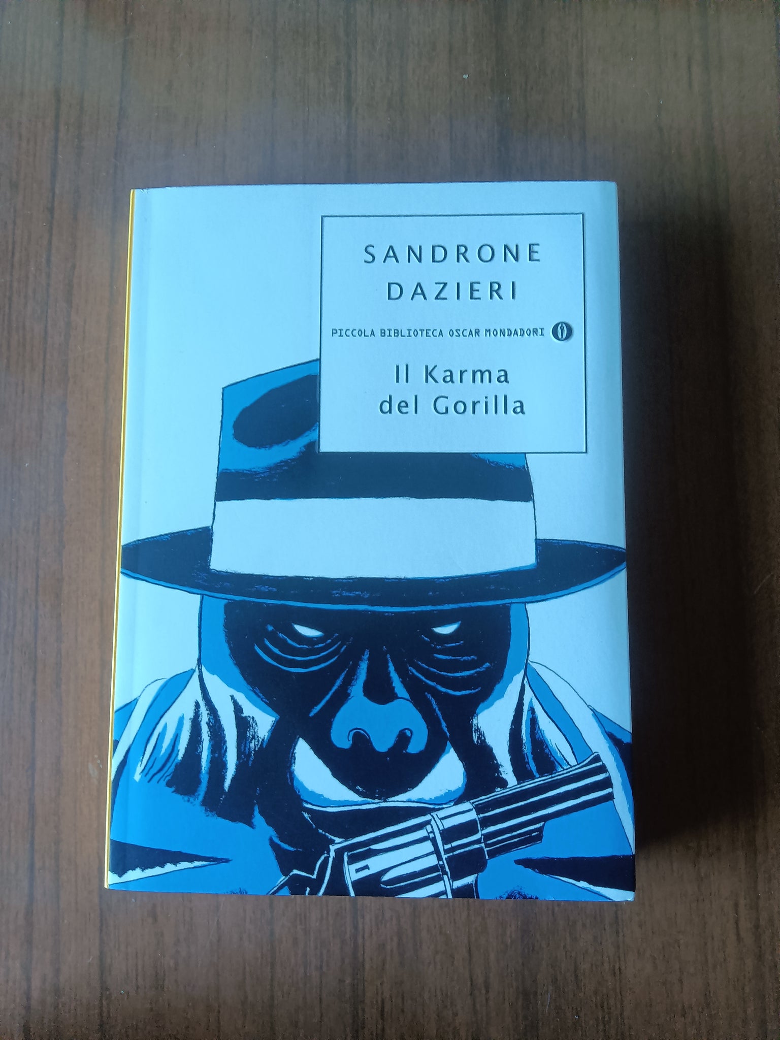 Il Karma del Gorilla | Sandrone Dazieri - Mondadori