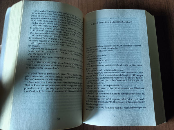I grandi casi di Miss Marple. C’è un cadavere in biblioteca; Un delitto avrà luogo; Polvere negli occhi | Agatha Christie - Mondadori