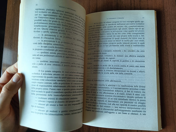 Scuola e prevenzione delle tossicodipendenze. Una ricerca sugli atteggiamenti degli insegnanti | Lorenzo Tartarotti; Bruno Vezzani, a cura di