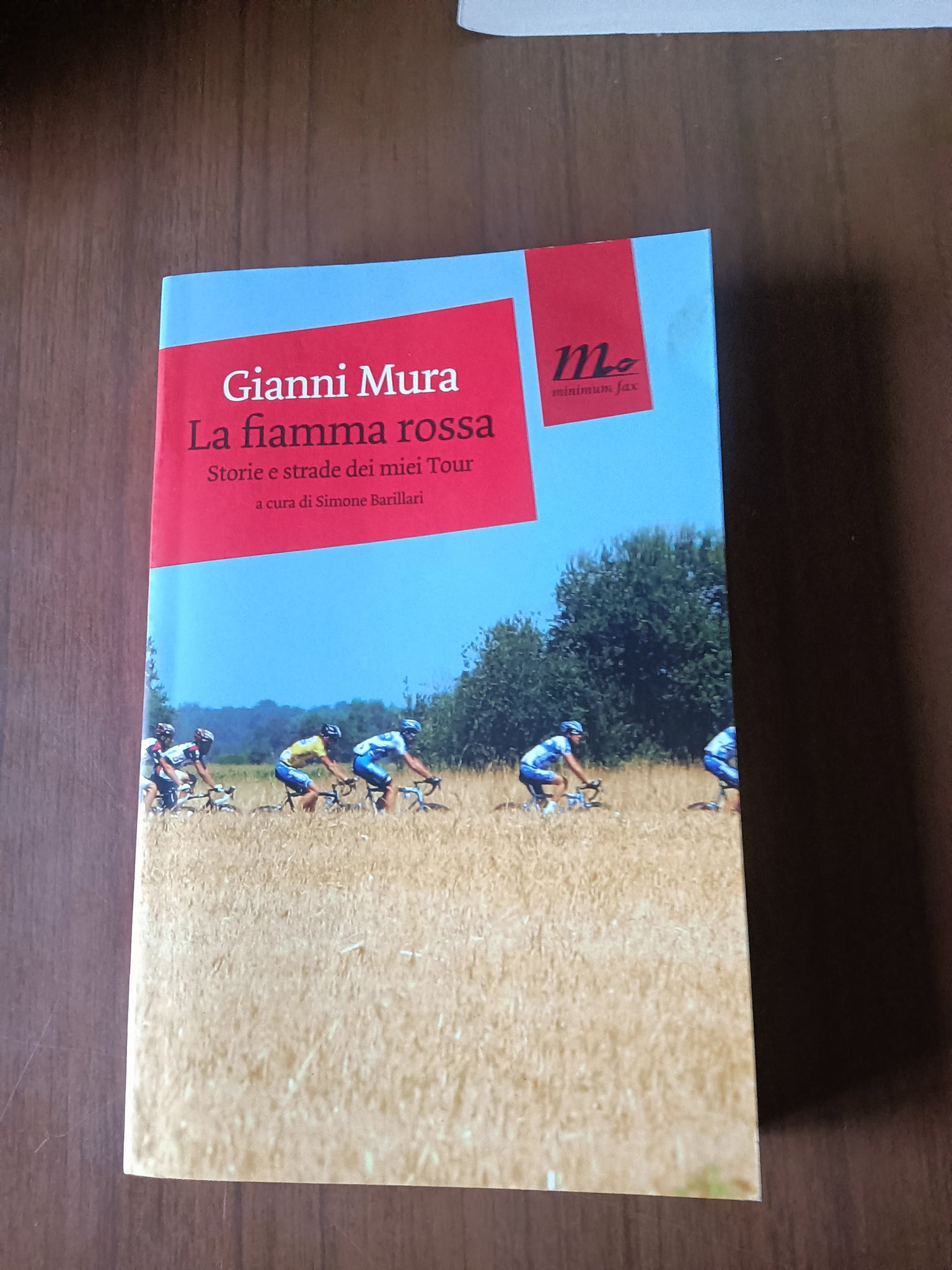 La fiamma rossa. Storie e strade dei miei tour | Gianni Mura