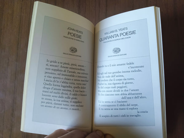 Poesie in prima pagina. 60 copertine della Collana Bianca | Valerio Magrelli, a cura di - Einaudi