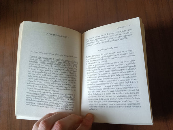 Vivere laico | Lucrezio - Mondadori