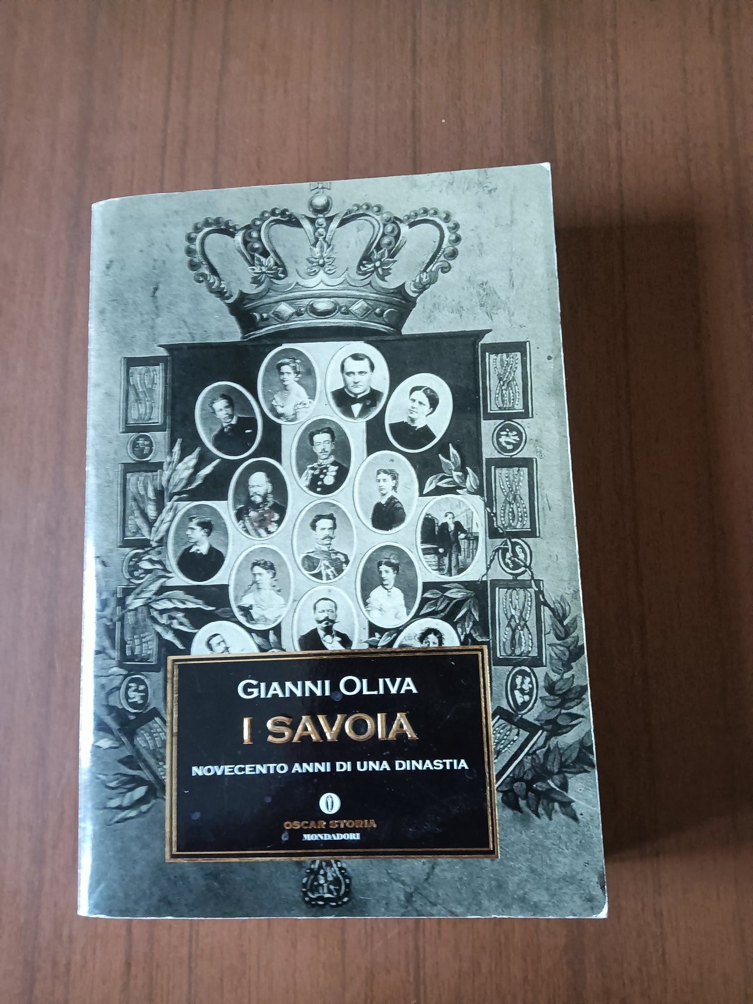 I savoia. Novecento anni di una dinastia | Gianni Oliva - Mondadori
