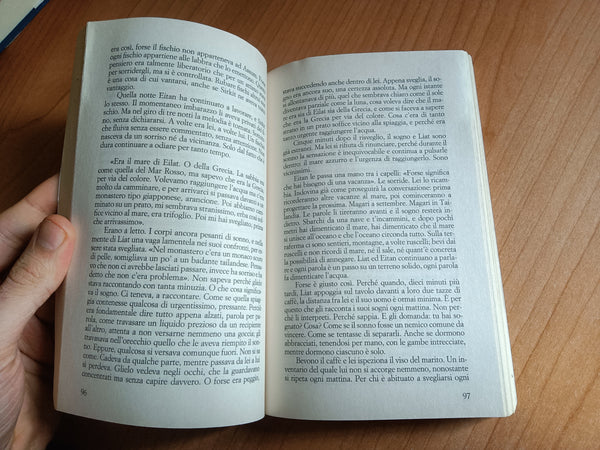 Svegliare i leoni | Ayelet Gundar-Goshen - Feltrinelli