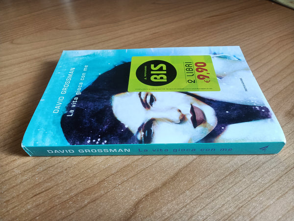 La vita gioca con me | David Grossman - Mondadori