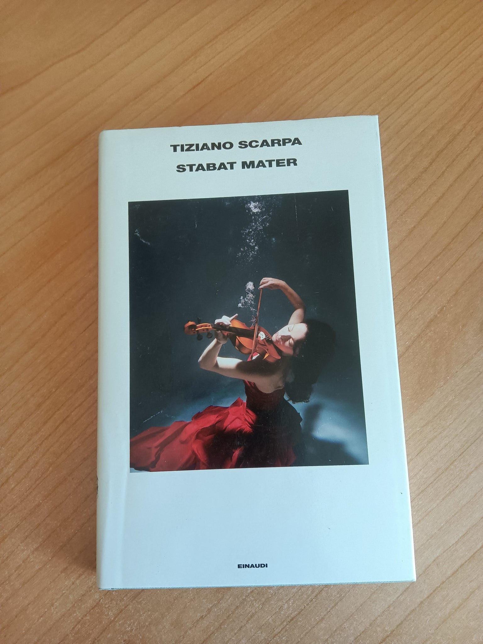 Stabat mater | Tiziano Scarpa - Einaudi