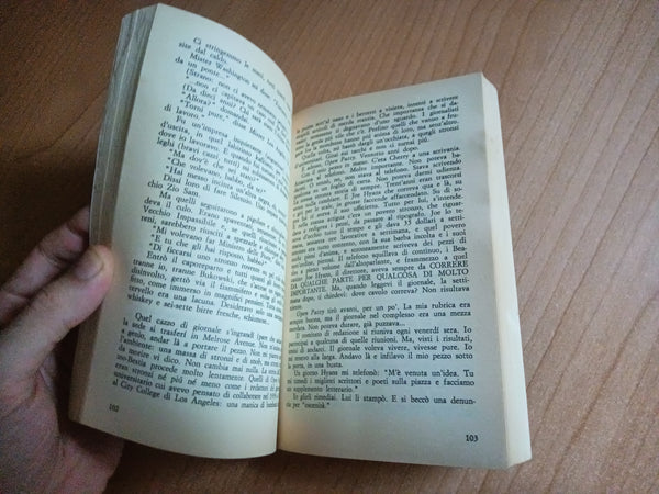 Storie di ordinaria follia erezioni, eiaculazioni, esibizioni | Charles Bukowski - Feltrinelli
