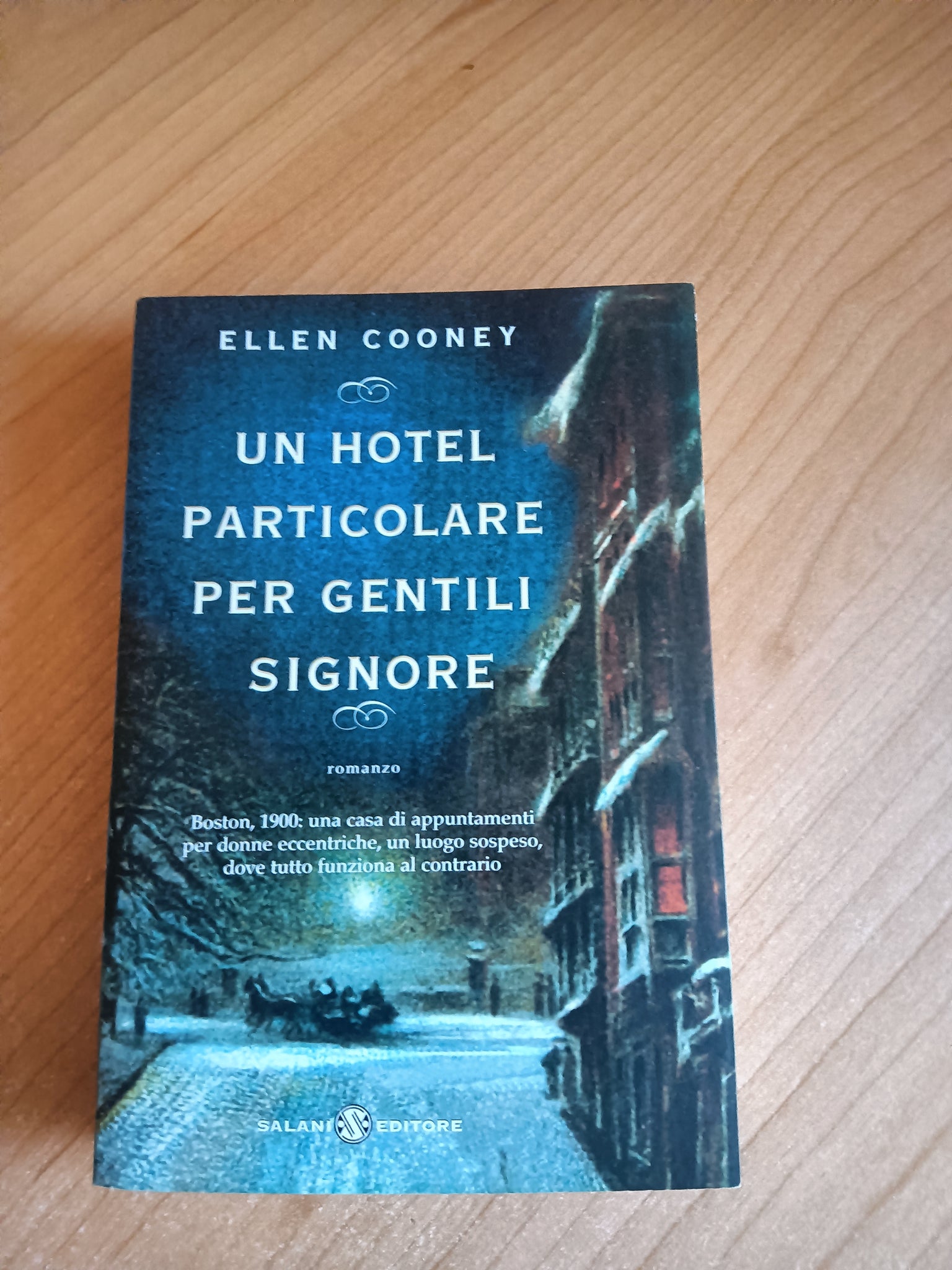 Un hotel particolare per gentili signore | Ellen Cooney - Salani