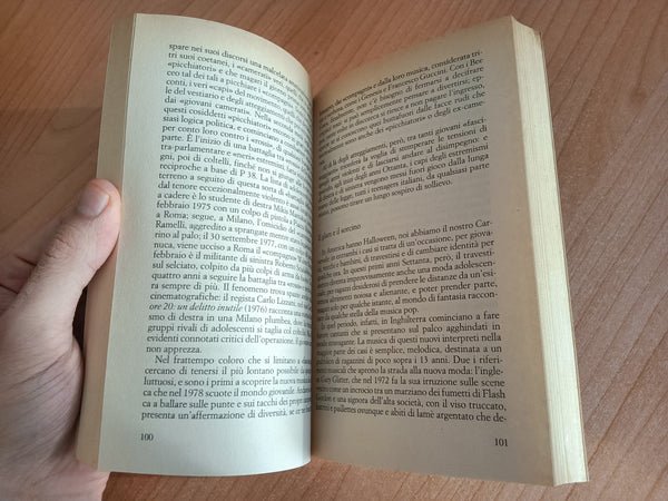 Teddy-boys, rockettari e cyberpunk. Tipi, mode e manie del teenager italiano dagli anni Cinquanta a oggi | Francesco Donadio; Marcello Giannotti - Editori Riuniti