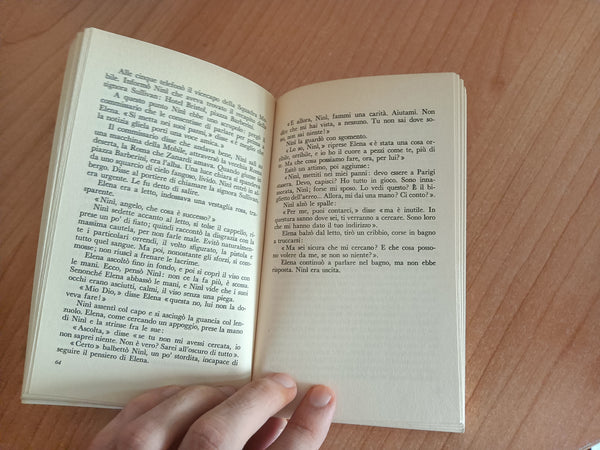 Il letto in piazza | Nantas Salvalaggio - Rizzoli