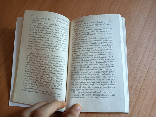 I brutti anatroccoli. Dieci storie vere | Piergiorgio Paterlini - Einaudi