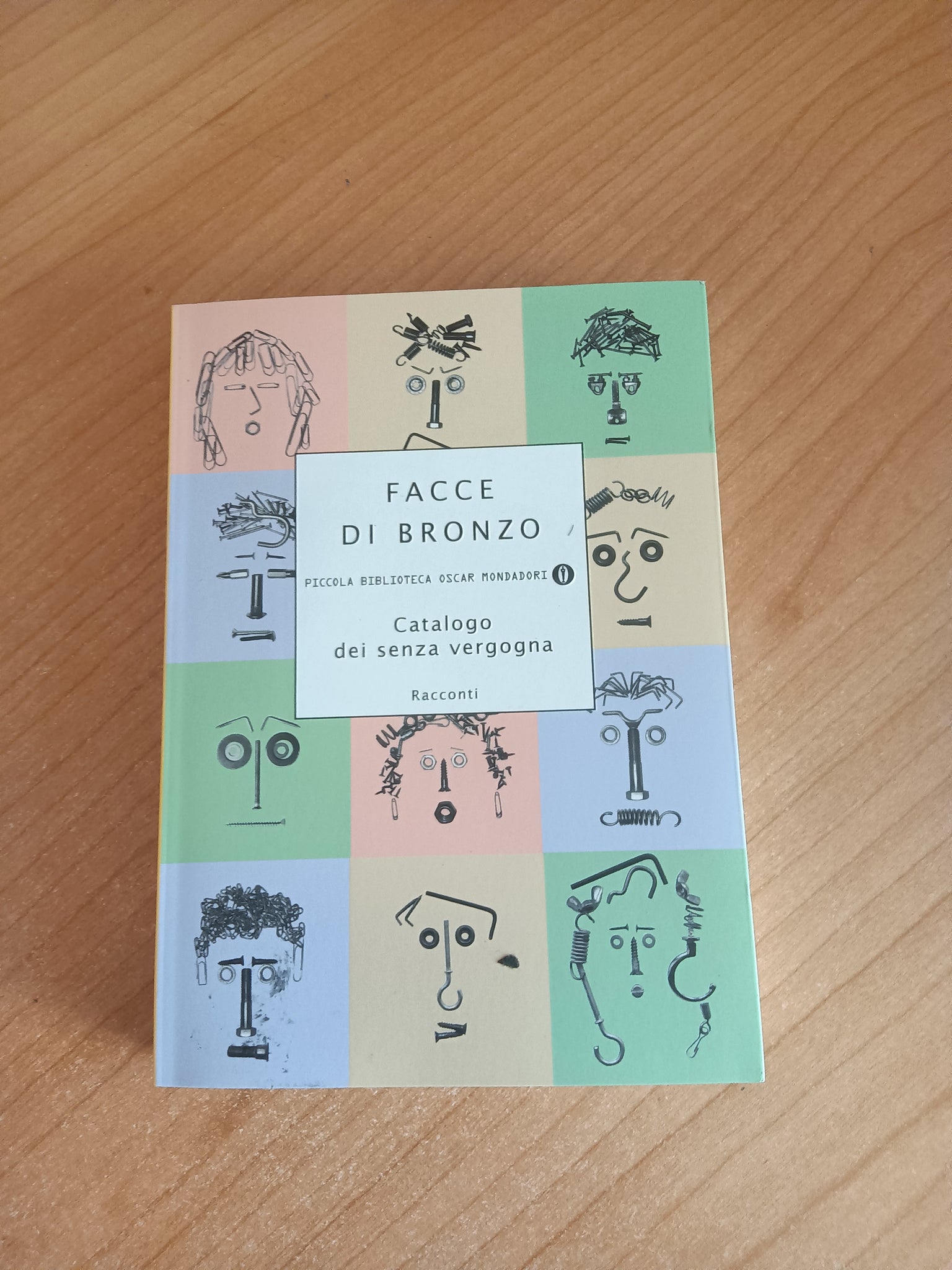 Facce di bronzo. Catalogo dei senza vergogna | Aa.Vv - Mondadori