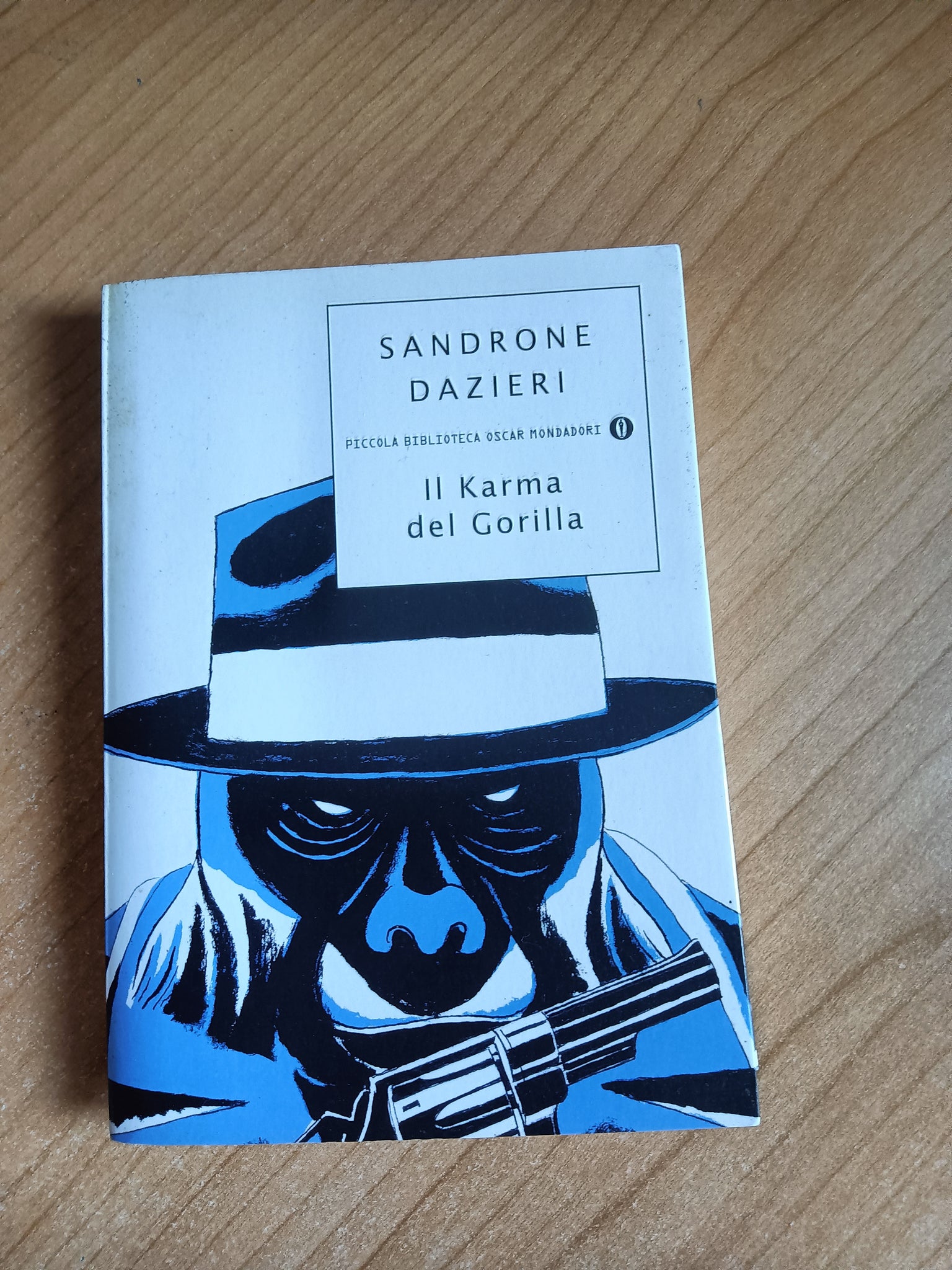Il Karma del Gorilla | Sandrone Dazieri - Mondadori
