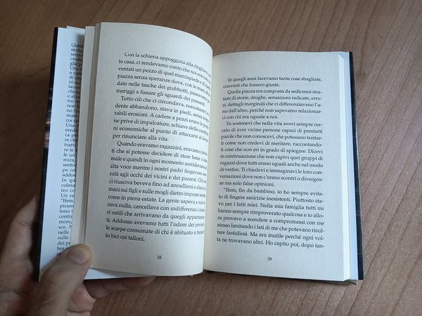 Chi sta male non lo dice | Antonio Dikele Distefano - Mondadori