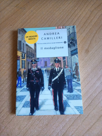 Il medaglione | Andrea Camilleri - Mondadori