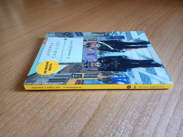 Il medaglione | Andrea Camilleri - Mondadori