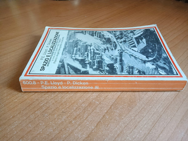 Spazio e localizzazione | P. E. Lloyd; P. Dicken