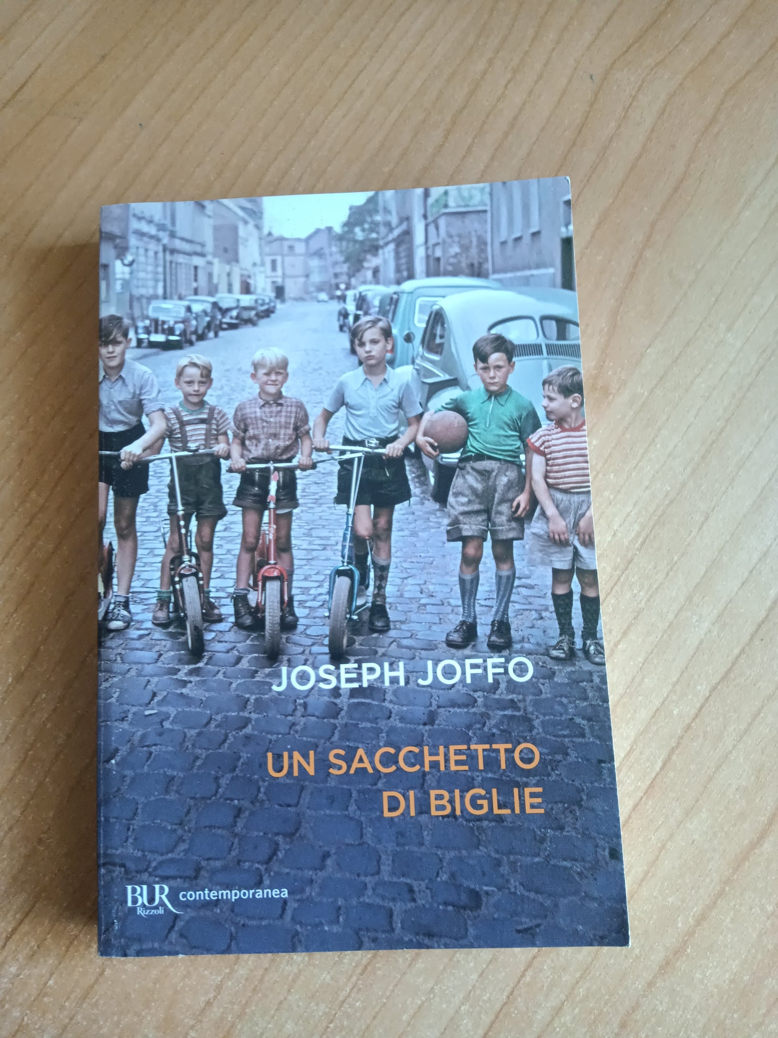 Un sacchetto di biglie | Joseph Joffo - Rizzoli