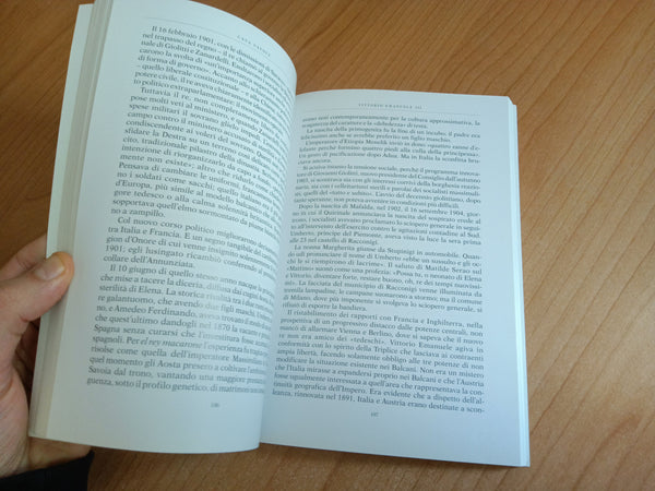 Casa Savoia. Diario di una monarchia. 1861-1946: Cronaca e storia nelle fotografie della Fondazione Umberto II | Maria Gabriella di Savoia. Romano Bracalini - Mondadori