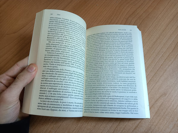 Sissi vita e leggenda di un’imperatrice | Nicole Avril - Mondadori