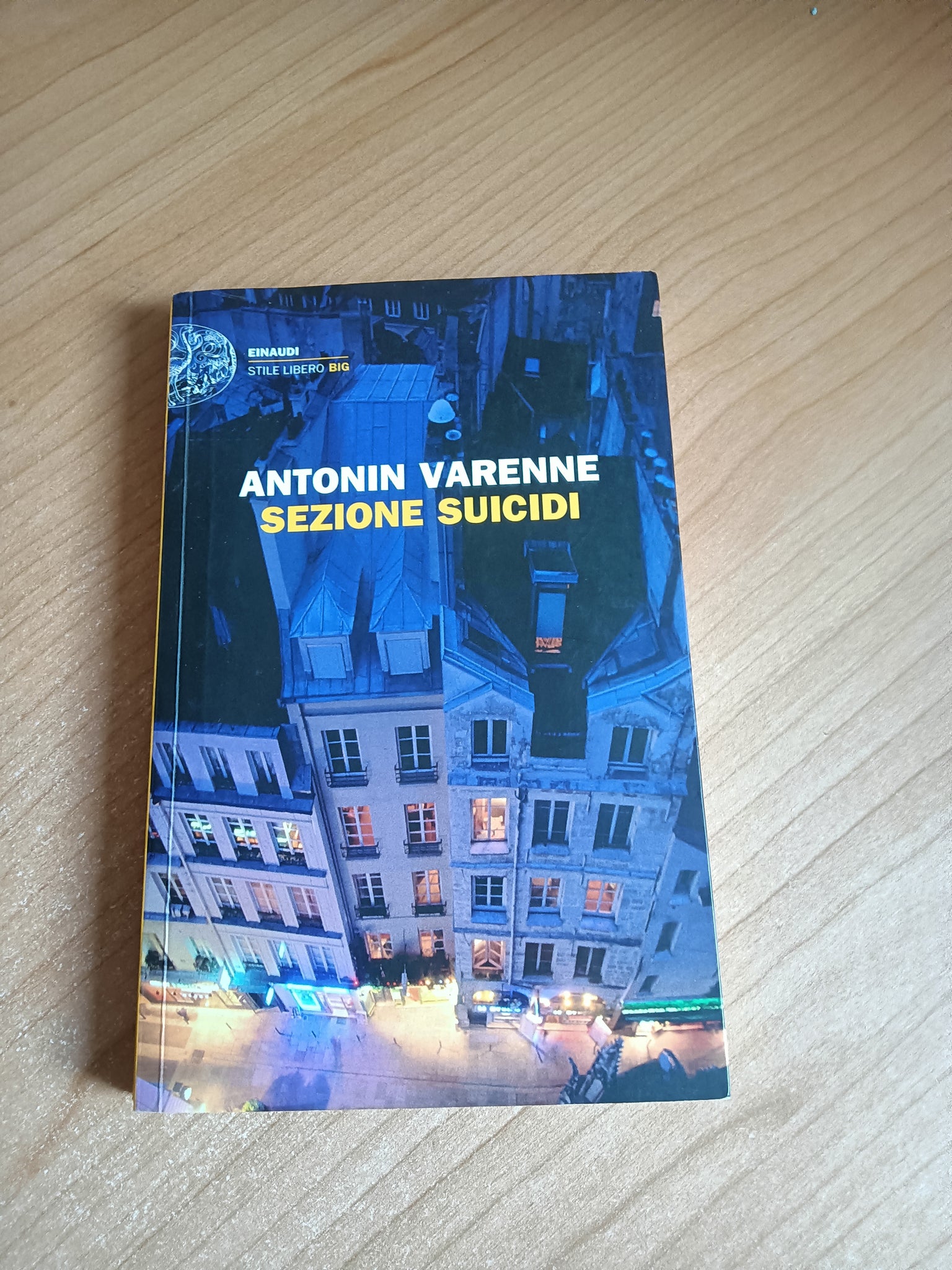 Sezione suicidi | Antonin Varenne - Einaudi