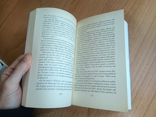 Il paese di polvere e di vento | Hamida Ghafour