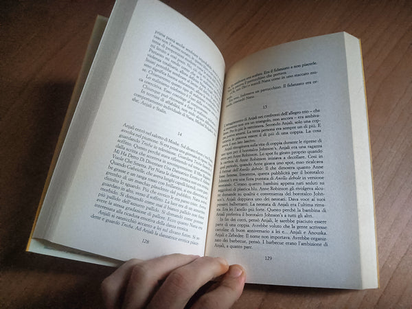 Politics | Adam Thirlwell - Guanda