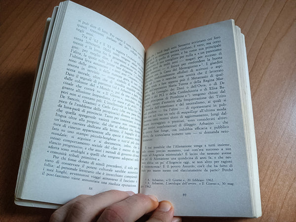 Lo scrittore e il potere | Nello Ajello - Laterza