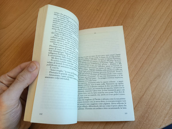 L’albergo delle donne tristi | Marcela Serrano - Feltrinelli